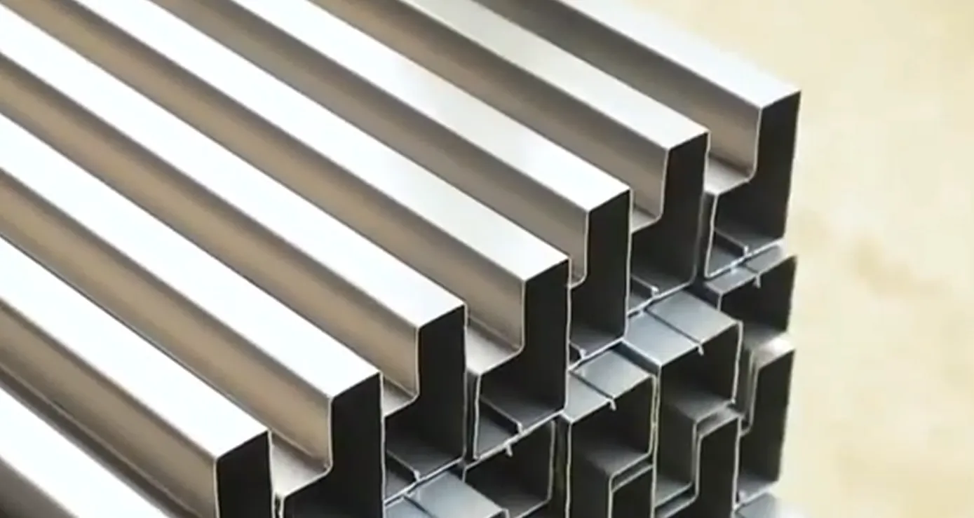 Production of Supermarket Gondola